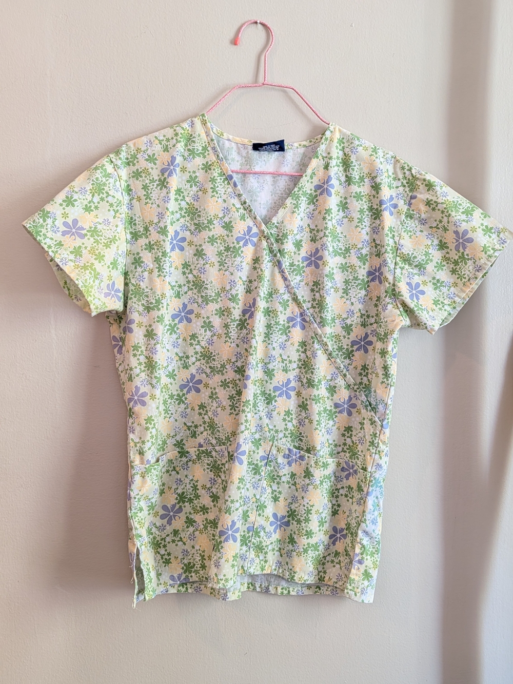 Absolute Floral Print Scrub Top in Pastel Green Small